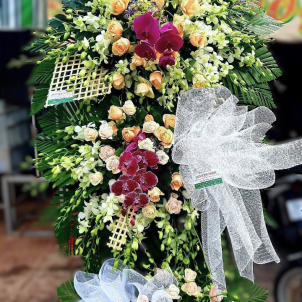 Kệ hoa viếng 74438