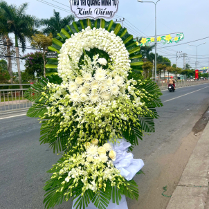 KỆ HOA VIẾNG 98071