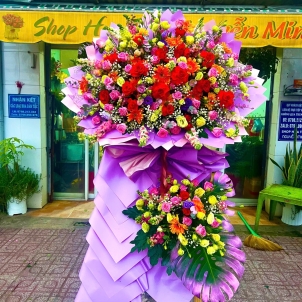 Kệ hoa chúc mừng - tại Cần Giuộc